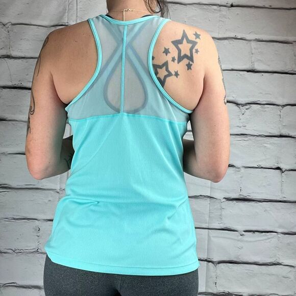 Nike ribbed work out tank top - Picture 3 of 10